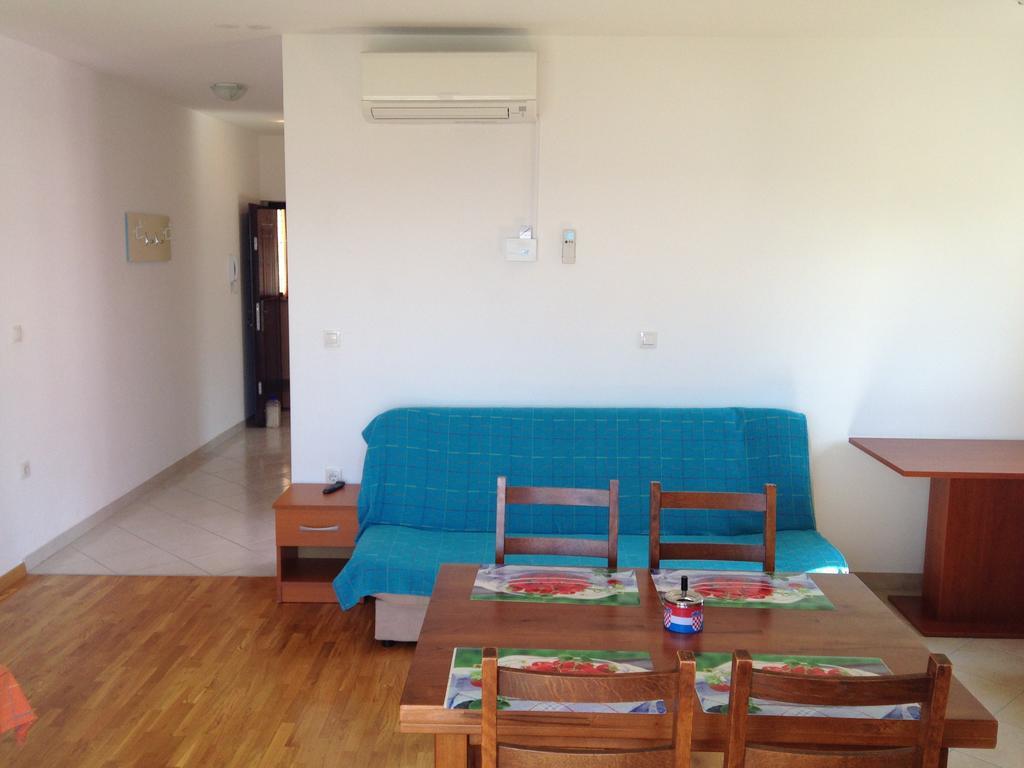 Gala Apartments Omiš Zimmer foto